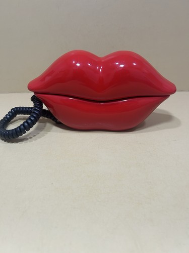 Vintage hot red lips - vintage, novelty