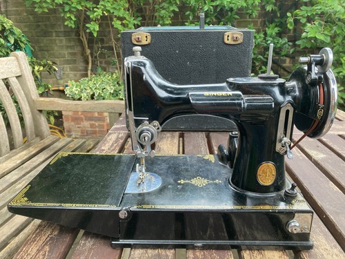 Rare vintage 1934 singer model - vintage,