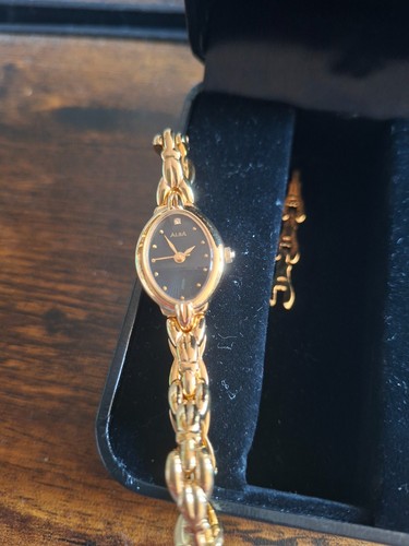 Alba vintage watch women gold - alba,