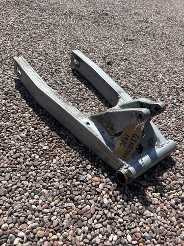 Suzuki gsxr1100g rear swing - suzuki,