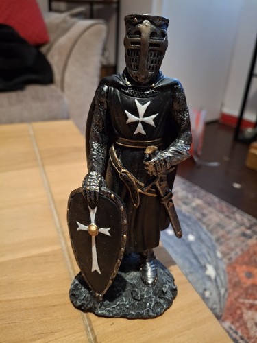 Black malta knight - black,