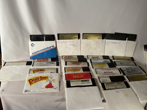 Lot commodore games and - of,