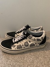Vans Women’s uk size 6 Black and white paisley print. Only worn once  