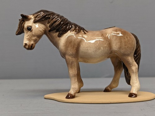 Retired hagen renaker - hagen,