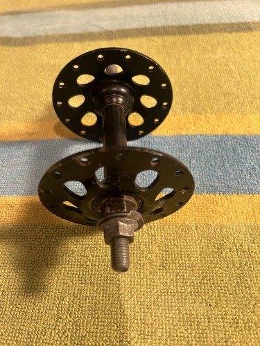 Vintage bmx front hub - front, high