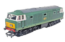Hornby OO R758 Class 35 Hymek Diesel Locomotive D7063 Green Tested Runner Unbox.