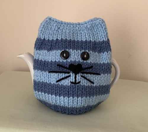 New hand knit pale - pale, blue/blue