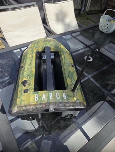 Carp royal baron - camo, bait