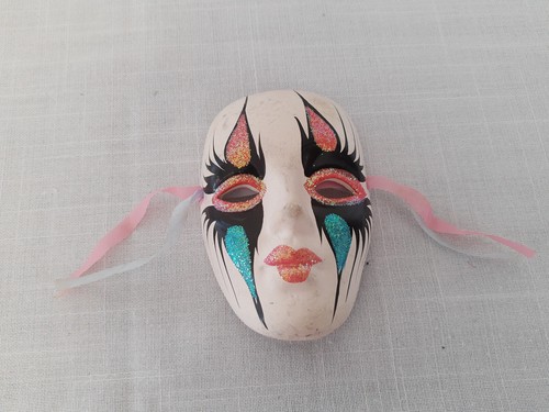 Wall hanging face mask - face,