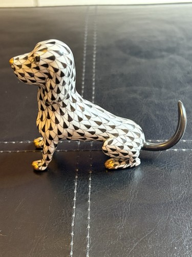 Herend fishnet dog black gold - black,