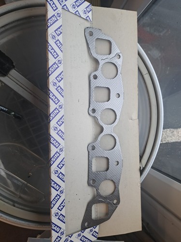 Nissan sunny exhaust manifold - nissan,