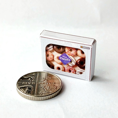 Dolls house miniature - miniature, 1:12