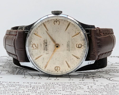 Vintage 1960s smiths - 1960s, astral