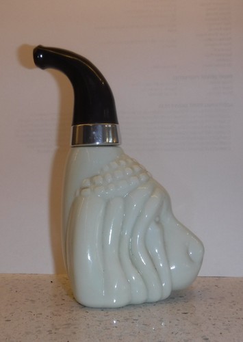 Avon milk glass bloundhound - milk,