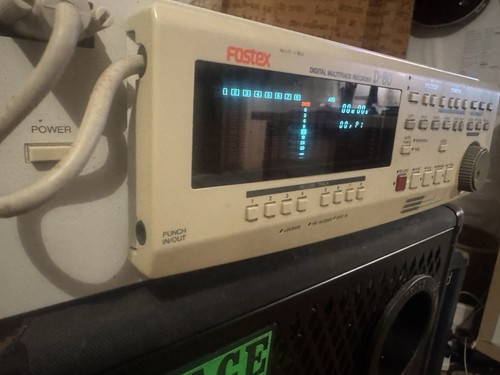 Fostex multi track audio - d-80, multi-track
