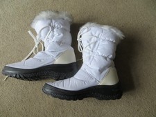 PAVERS WHITE WINTER BOOTS SIZE