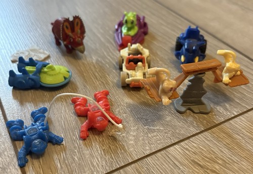 Kinder egg toys bundle - egg,