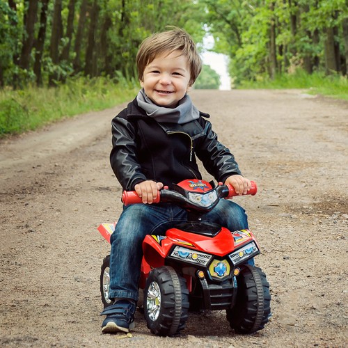 Kids ride quads boys girls - on,