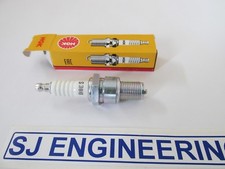 NGK SPARK PLUG FOR BSA B25 B34 GOLDSTAR C15 C25 ROCKET 3 T150 TRIDENT B8ES SJ355