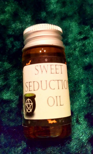 Sweet seduction oil - seduction, oil,