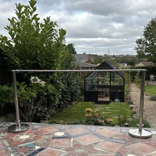 Industrial Beer Garden Wind Break Stand Steel Home Bar Garden Privacy Screen