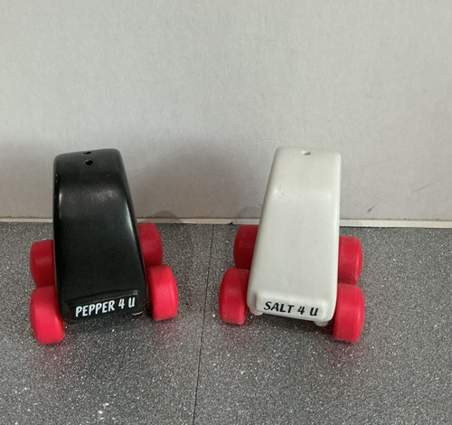 Vintage ceramic salt - salt, pepper
