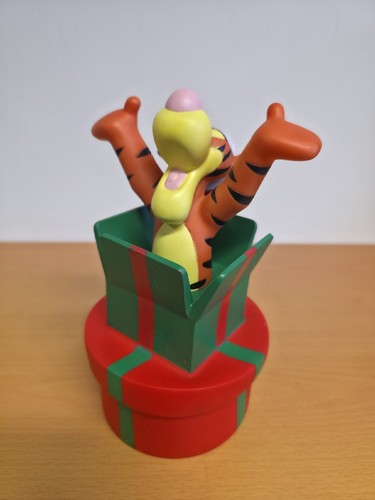 Winnie the pooh tigger - winnie,