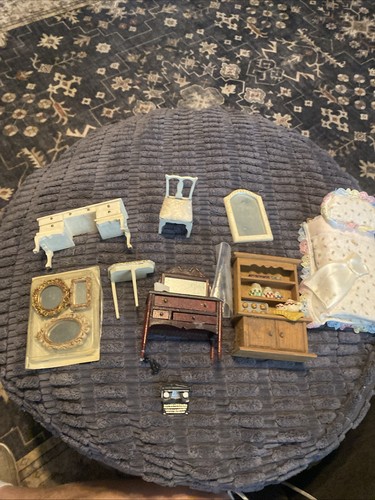 Multiple doll house - doll,