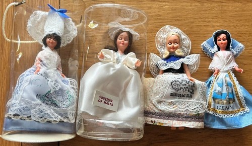 Souvenir dolls vintage 4 - souvenir, x