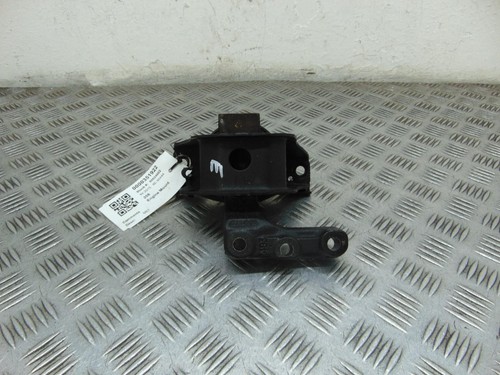 Peugeot 208 engine mount - peugeot,