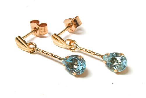 9ct gold blue topaz teardrop - blue,