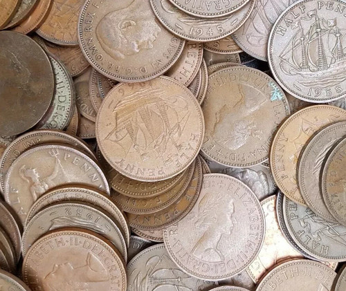 Queen victoria elizabeth - victoria, half