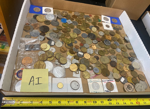 Coin token lot lbs - 4, tokens