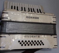 Hohner Student ||| Accordion