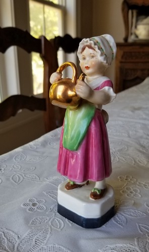 Royal worcester figurine - worcester,