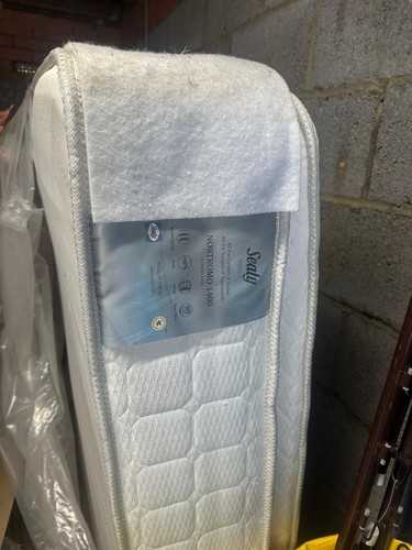 1400 pocket spring mattress