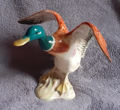 Vintage beswick 750 settling - beswick,