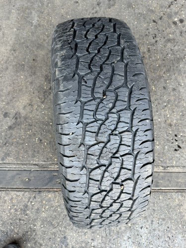 Tyre 265 70 17 - 1,