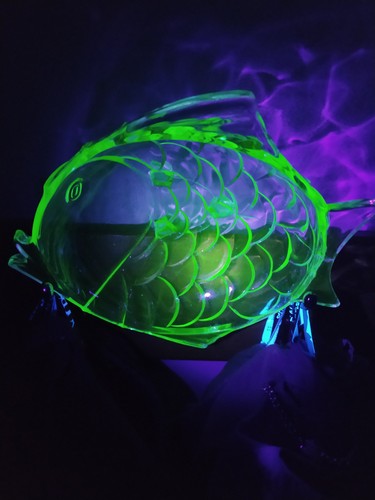 Rare vintage uranium glass - rare,