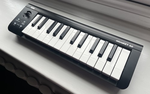 Korg microkey midi keyboard - korg,