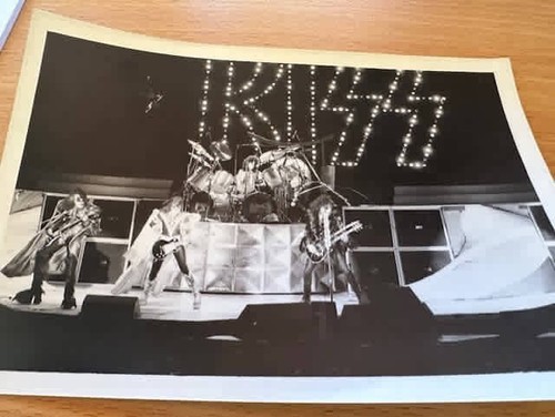 Kiss 1980 original the courier - kiss,