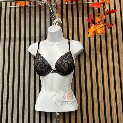 Female hanging mannequin half - hanging,