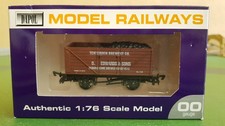 Dapol OO gauge 8-plank wagon