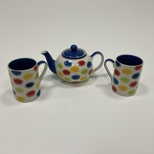 Teapot and 2 cups,  polka dot