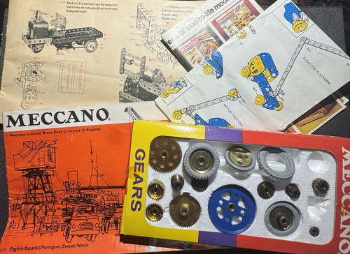 Vintage meccano job - job, —