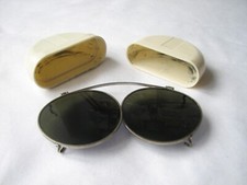 Vintage Deco  FOLDING CLIP ON ROUND SUNGLASSES in Celluloid Case