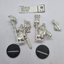 Warhammer 40k: 2 x Imperial Guard Missionary Missionaries - Metal OOP