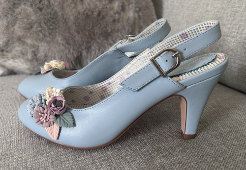 Joe browns corsage flower - browns,