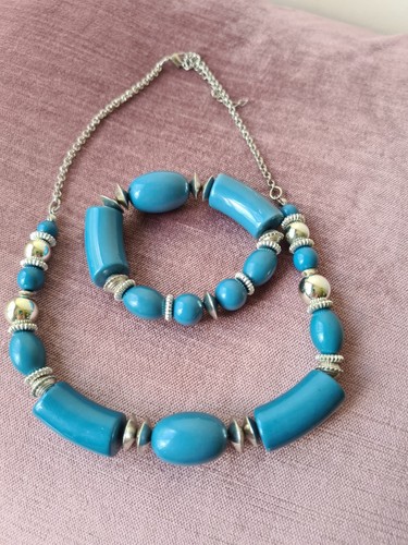 Ladies costume jewellery - , 2