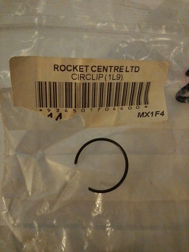 Yamaha nos piston clip - yamaha,